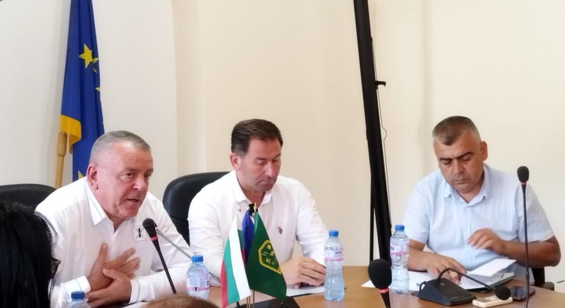 Кандидатът за народен представител на ДПС Хайри Садъков участва в среща, на която бе обсъден Плана на ДПС за преоболяване на кризите в региона и страната