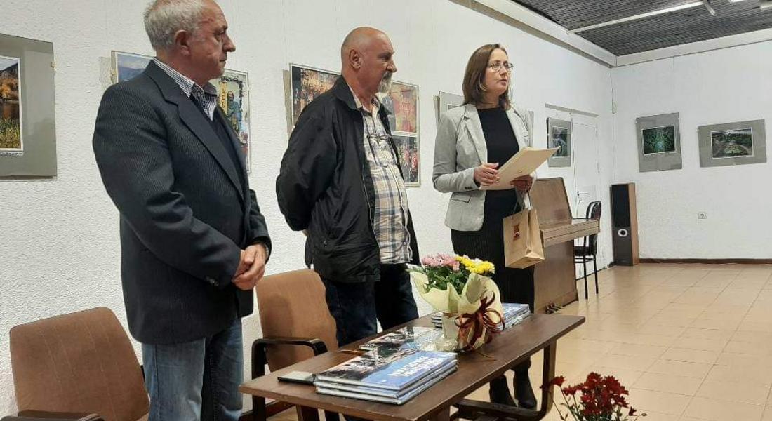 НОВИЯТ АЛБУМ НА СМОЛЯН БЕШЕ ПРЕДСТАВЕН ОТ АВТОРИТЕ МУ 