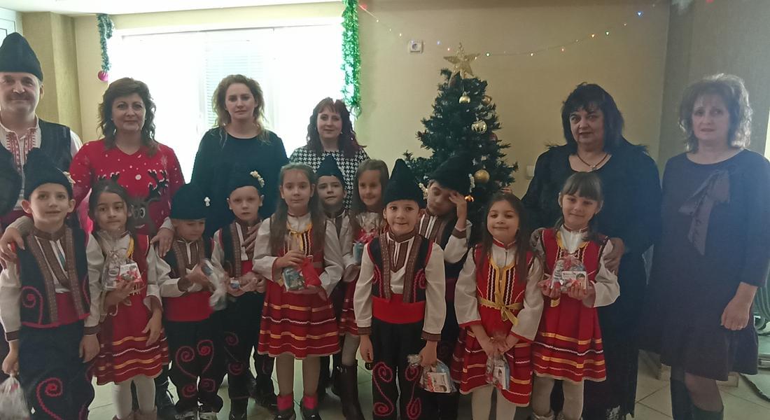 Koлeдaрчета oт ДГ „Cлaвeйчe“ гocтyвaxa нa ВиК - Cмoлян