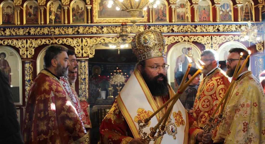 С архиерейска св. Литургия бе почетена  паметта на Св.вмчца Анастасия в манастира „Св. вмчк Пантелеймон” край Смолян