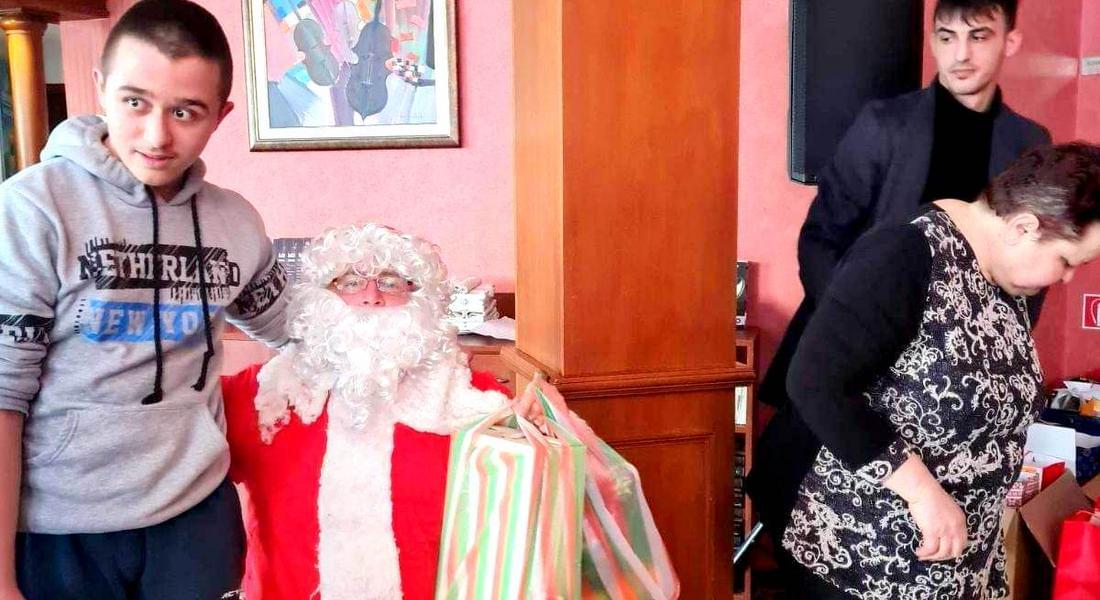 С нови играчки през Новата година и с полезни устройства ще се занимават 106 деца от Съюза на инвалидите в Смолян