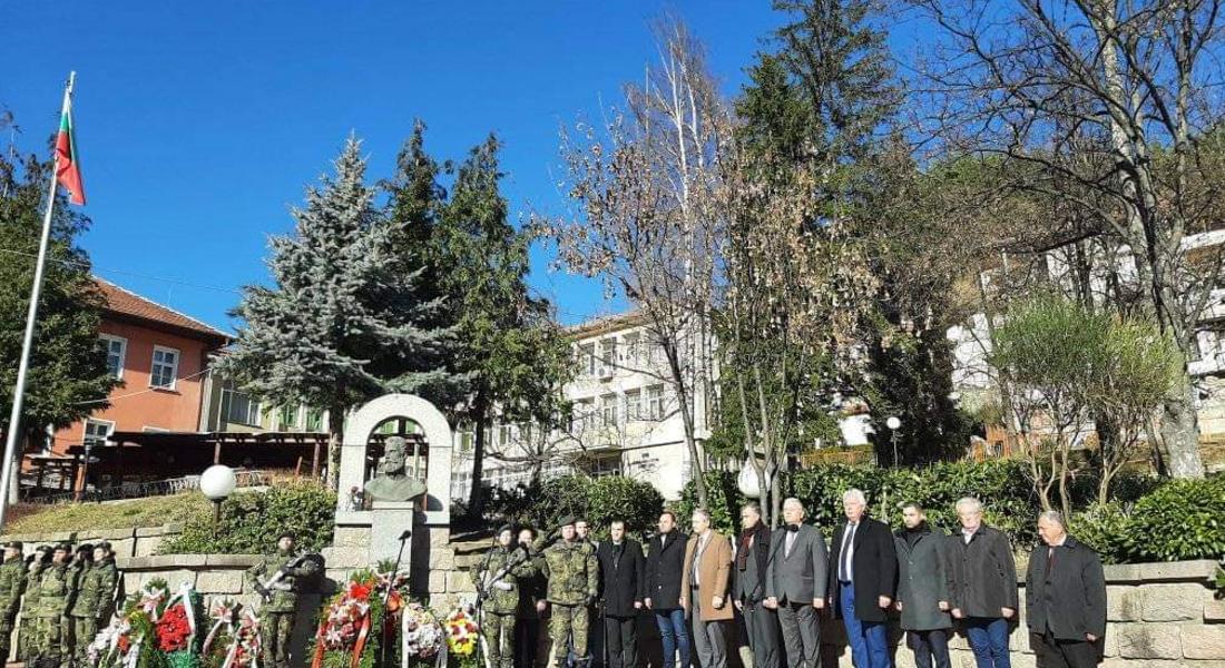 СМОЛЯН ПОЧЕТЕ 175  ГОДИНИ ОТ РОЖДЕНИЕТО НА ХРИСТО БОТЕВ