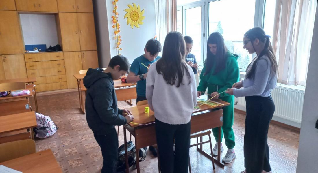  Ученици се обучават по Националната програма  „Кодово име: Живот“