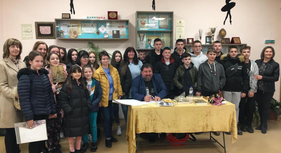 Представиха книгата на Петър Караиванов „Васил Левски  по спомени но Васил Караиванов – първи братовчед на Апостола ” в Златоград 