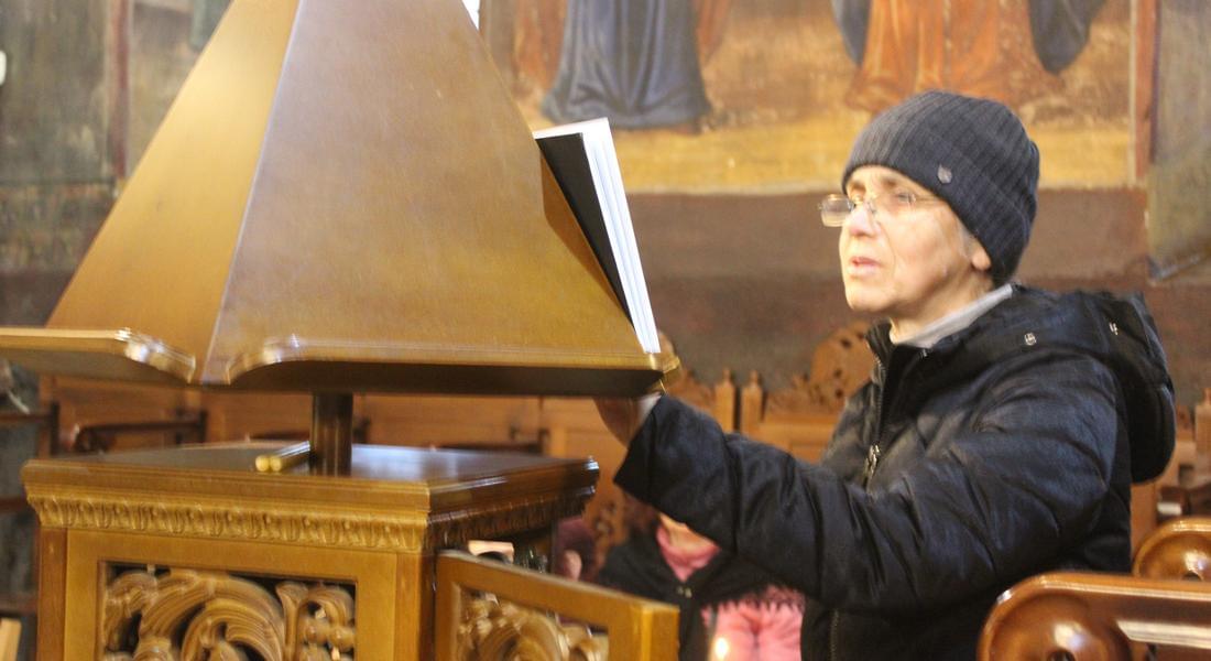 Малко повечерие с втората статия на Богородичния акатист в храм ”Св. вмчца Неделя”-кв. Райково
