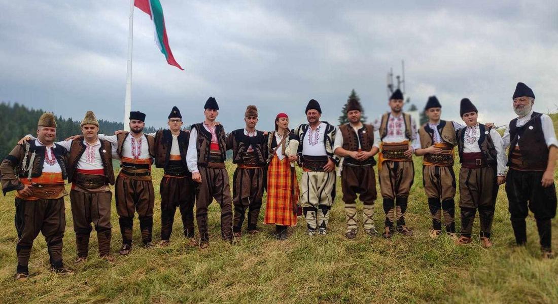 За пореден път самодейците от читалището в Момчиловци бяха оценени и наградени за участието си на събора "Рожен 2023"