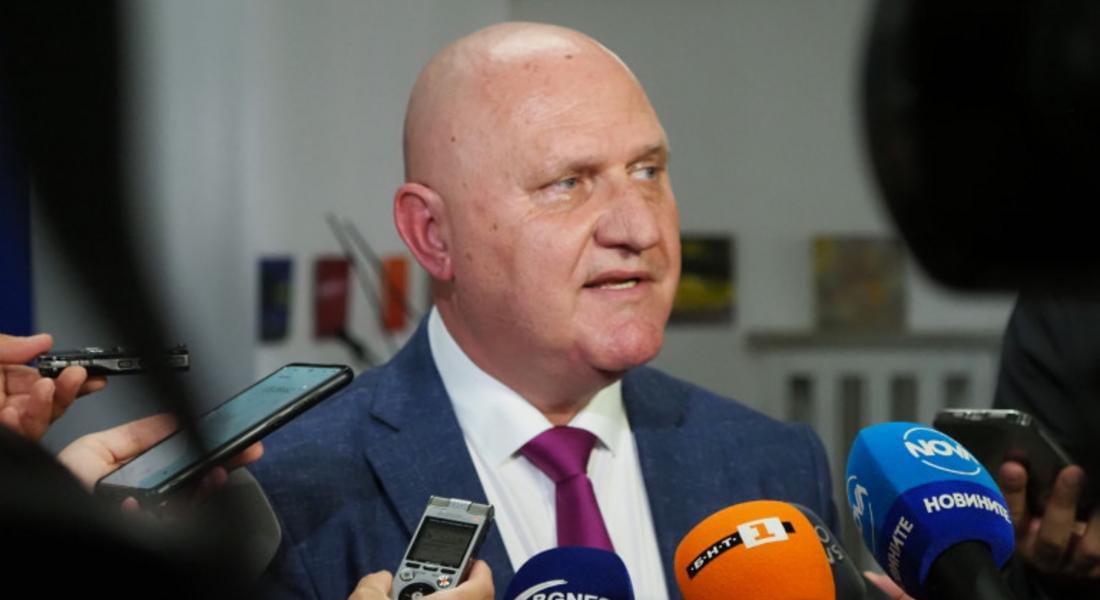  Цоков: Учебниците ще станат незадължителни след време