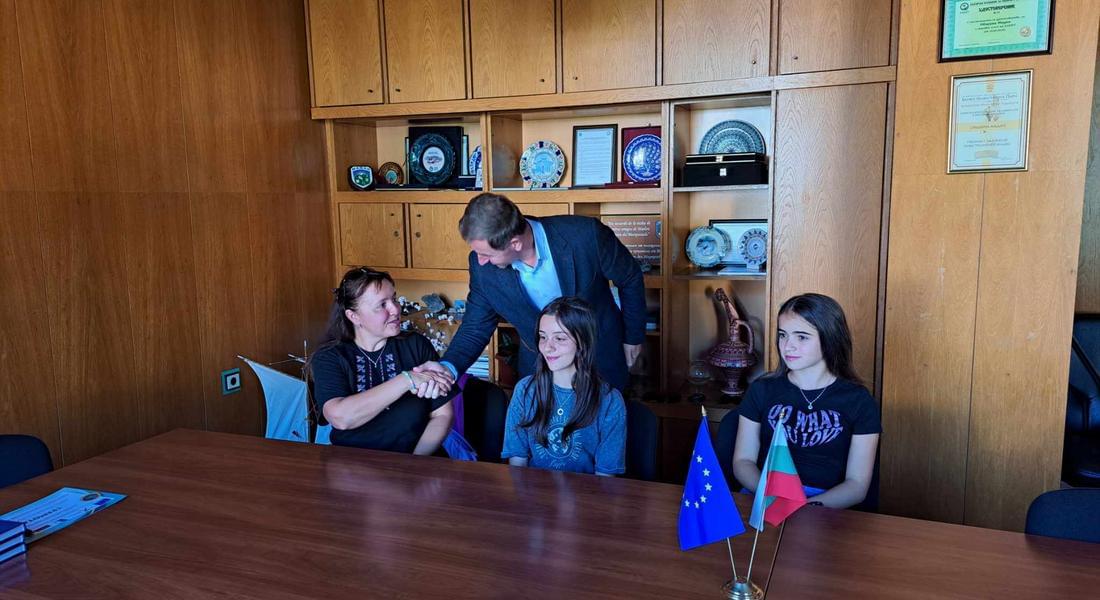  КМЕТЪТ НА ОБЩИНА МАДАН НАГРАДИ УЧАСТНИЦИТЕ В КОНКУРСА „МОЯТА ТЕРИТОРИЯ „КИЧИКА” – МАДАН – РУДОЗЕМ“