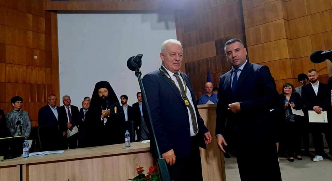Николай Мелемов получи символичната огърлица на властта и пое за четвърти път управлението на Смолян