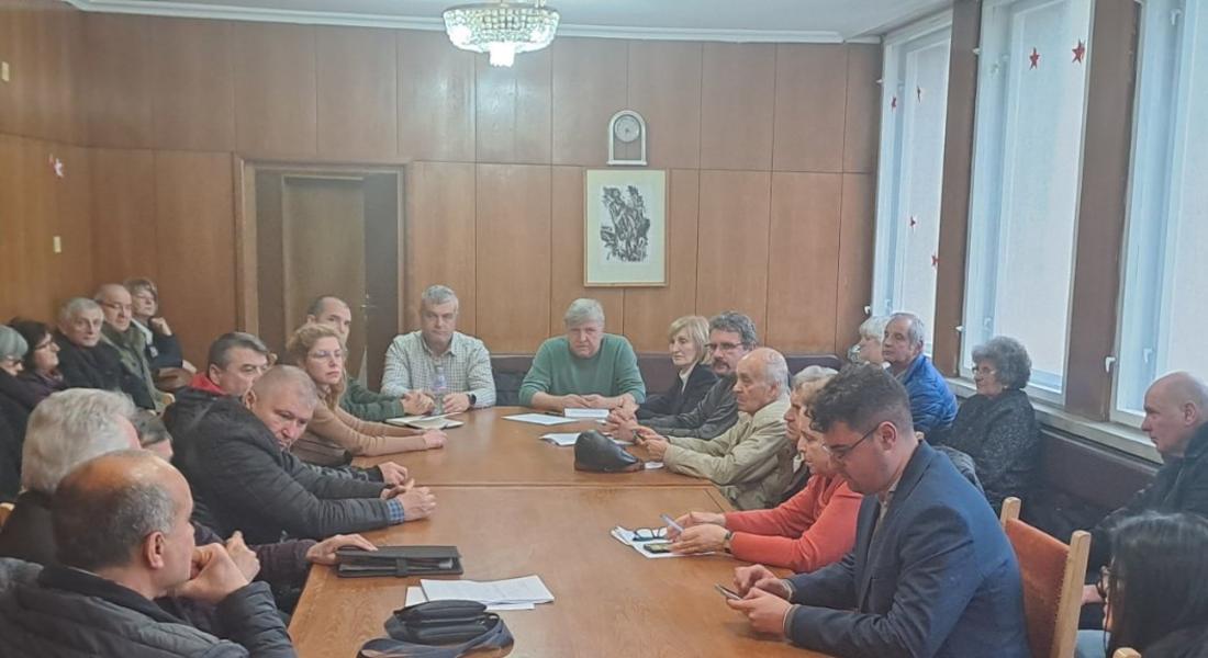 Манол Генов в Смолян: „От 1 юли отпада нощната тарифа на тока“