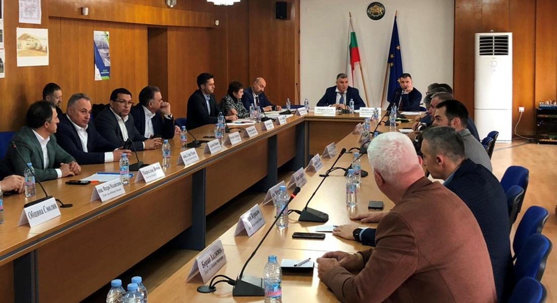 МРРБ подписа споразумения за инфраструктурни проекти със 115 общини