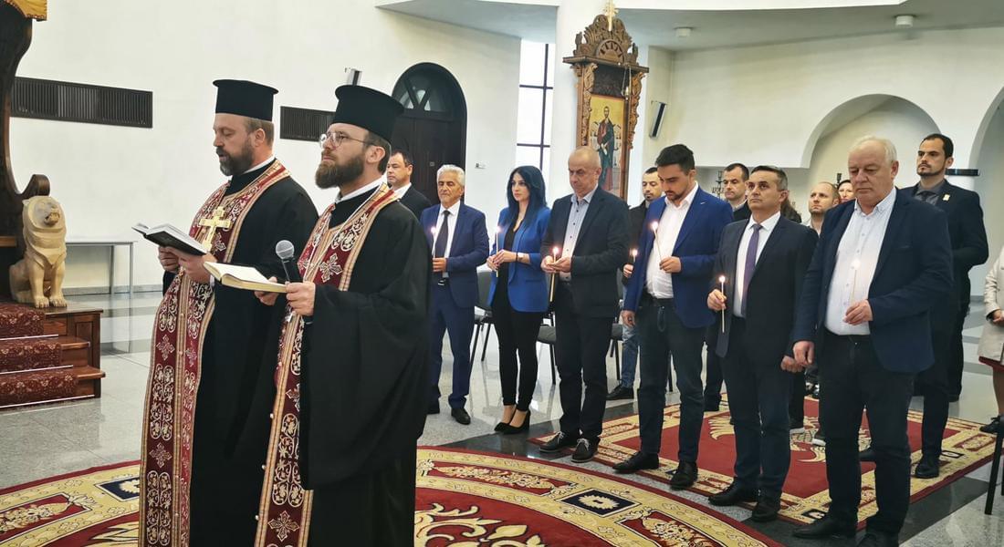 С молебен за здраве и успех ГЕРБ откри кампанията си в Смолян