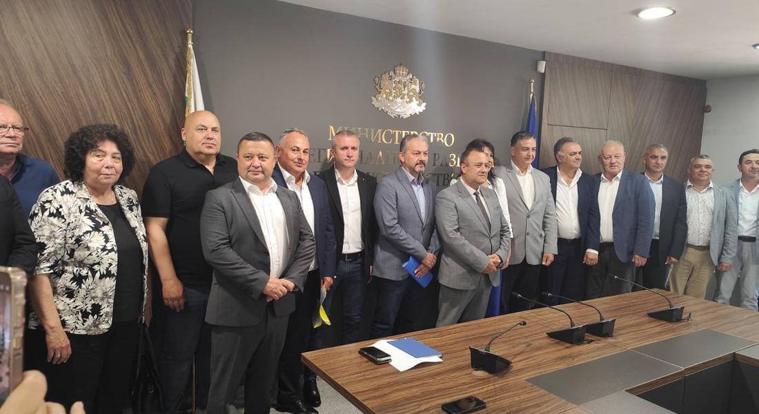 Ски писта, ски влек, плаж на брега на язовира и парк за животни са част от новите атракции, които ще бъдат проектирани в Доспат