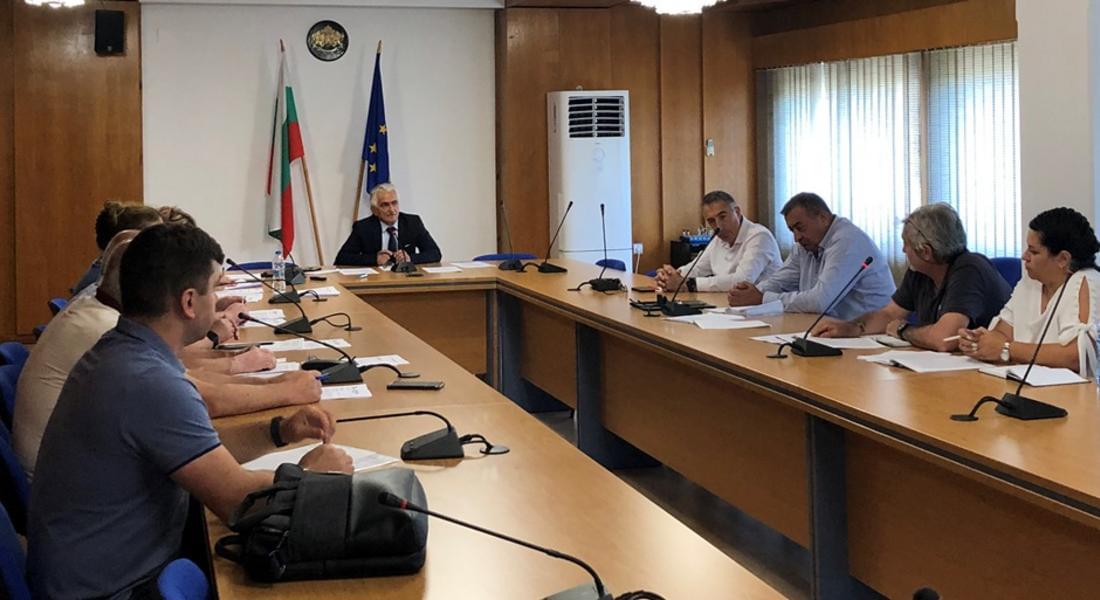 Областната комисия обсъди и прие предложение за изменение и допълнение на нормативна уредба за обществения превоз на пътници