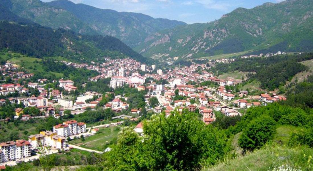Предстои контролирано изпускане на водите от язовир Тешел