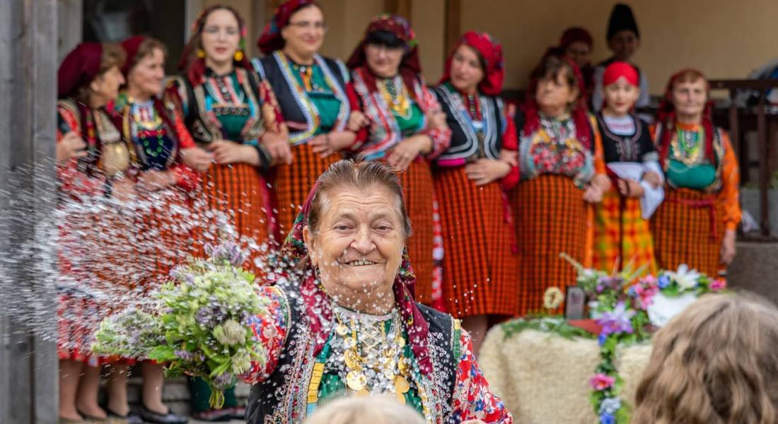 Стотици жители и гости на с.Мугла за традиционният празник "Среде лето"
