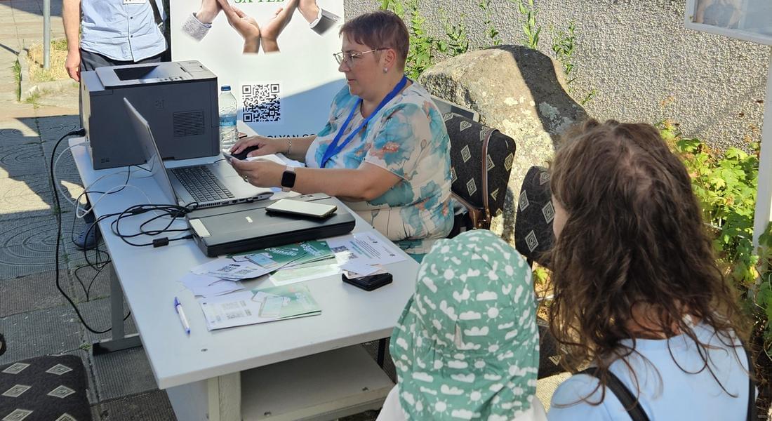 Над 300 човека получиха достъп до електронното си здравно досие в изнесени приемни на РЗИ – Смолян 