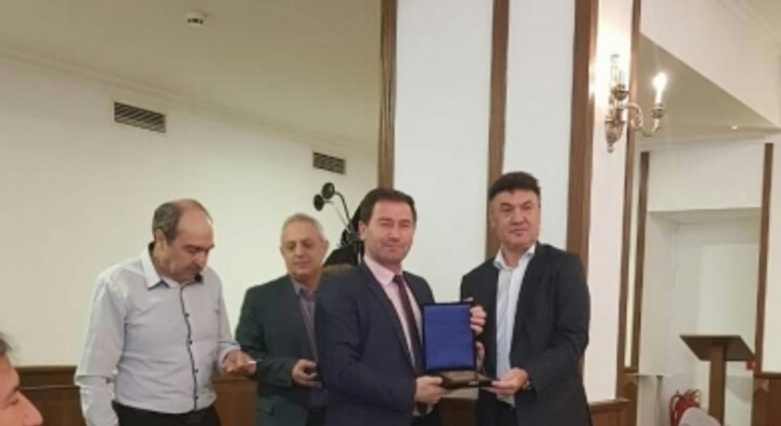 Кметът на Мадан с признание от БФС и УЕФА