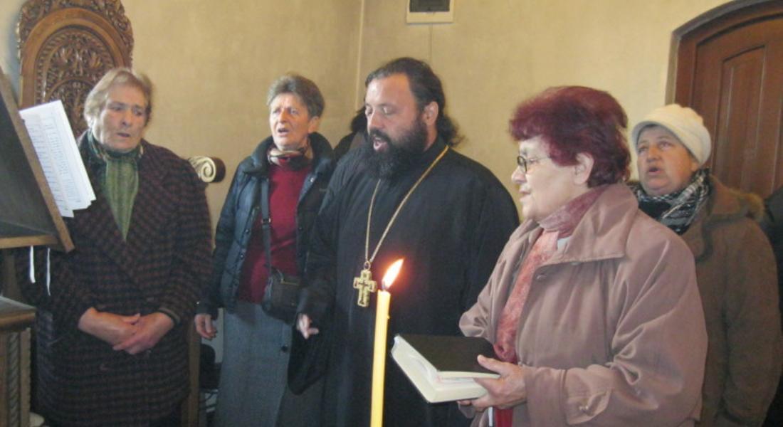    Паметта на Св. Антоний Велики бе почетена в параклиса на Архиерейското наместничество  в Смолян