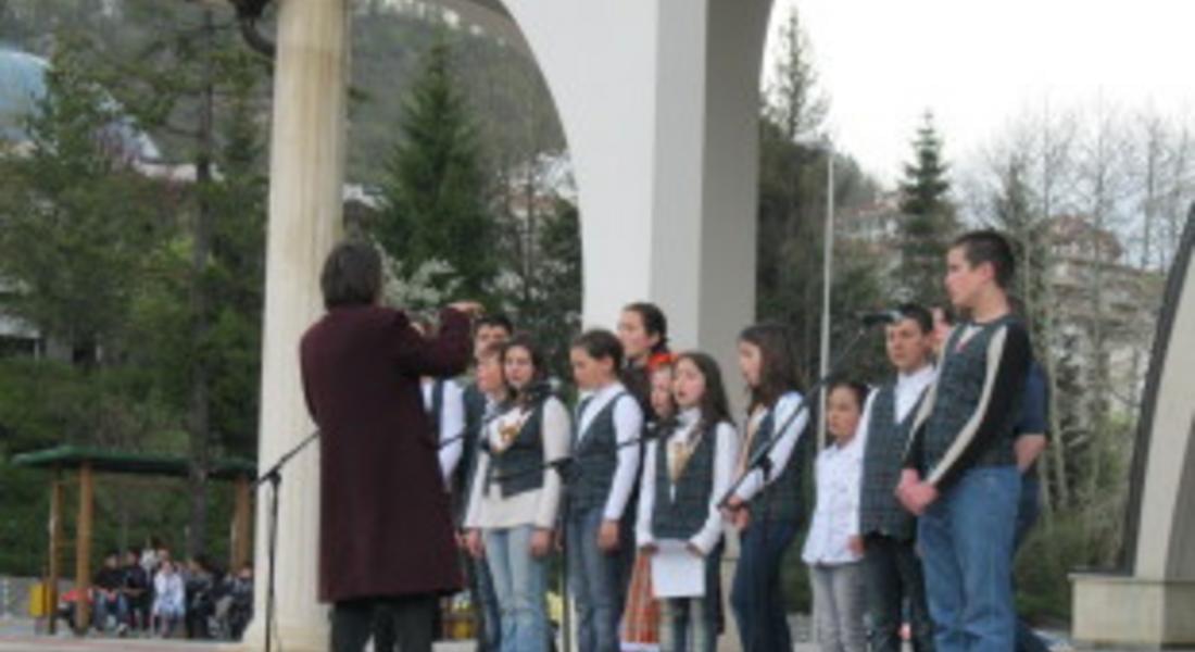 С водосвет откриват новата духовна учебна година на младежки център "Чисти сърца"