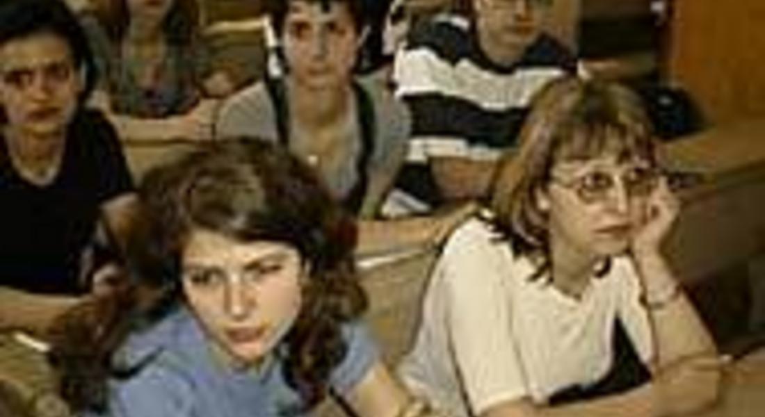 Половината зрелостници са неграмотни