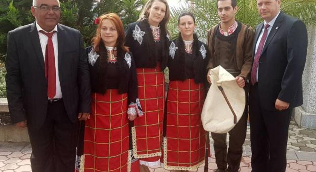 Кметът на община Неделино и самодейци гостуваха на Празника на община Карнобат