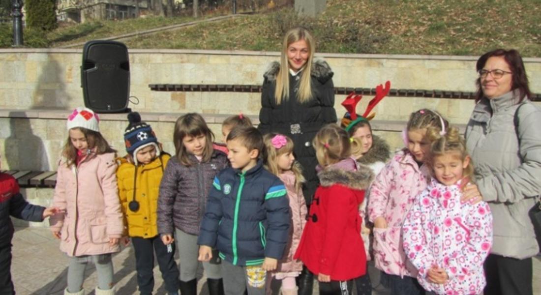 Благотворителният базар „От хора за хора” събра 3785,67 лв. в подкрепа на Даниела