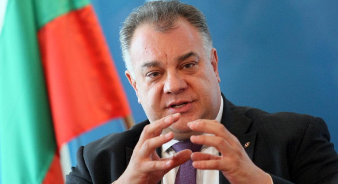  Проблемът с медиците е като бомба със закъснител, притеснен Ненков