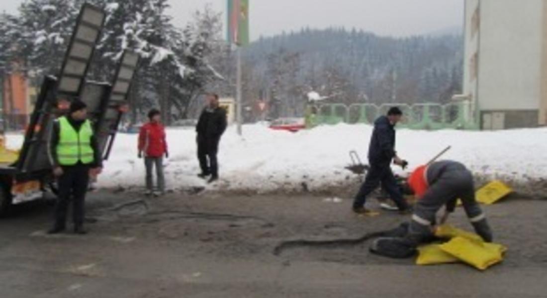 Спират движението през уикенда,асфалтират бул."България"