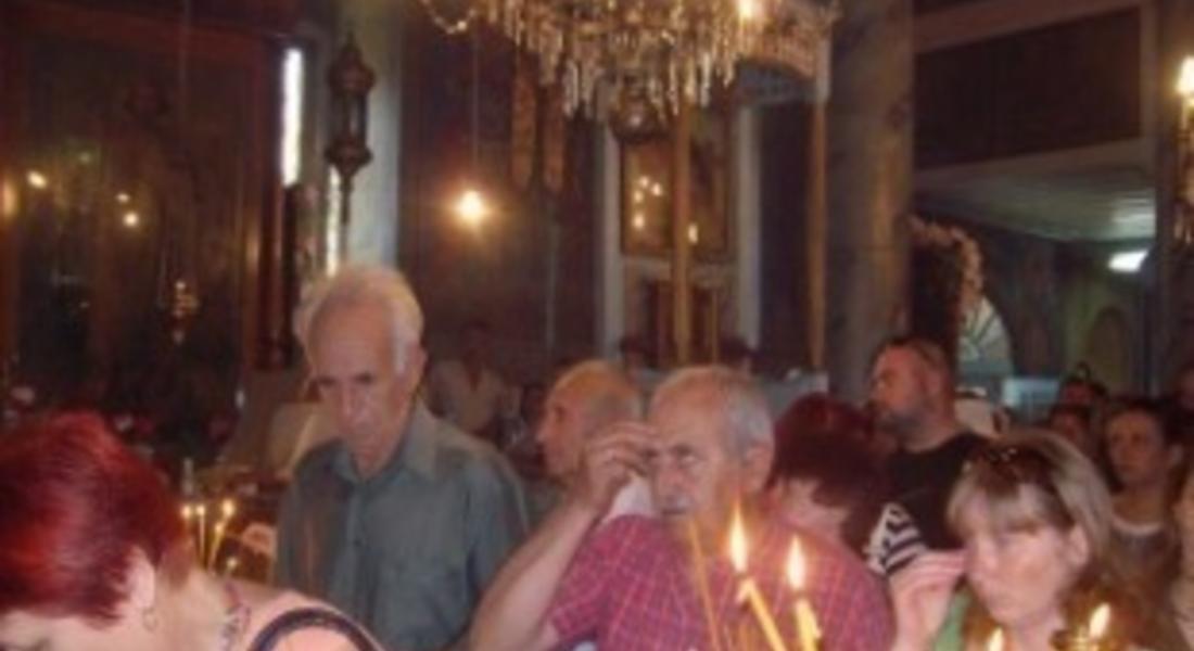 Православната църква почита днес паметта на св. апостол Андрей