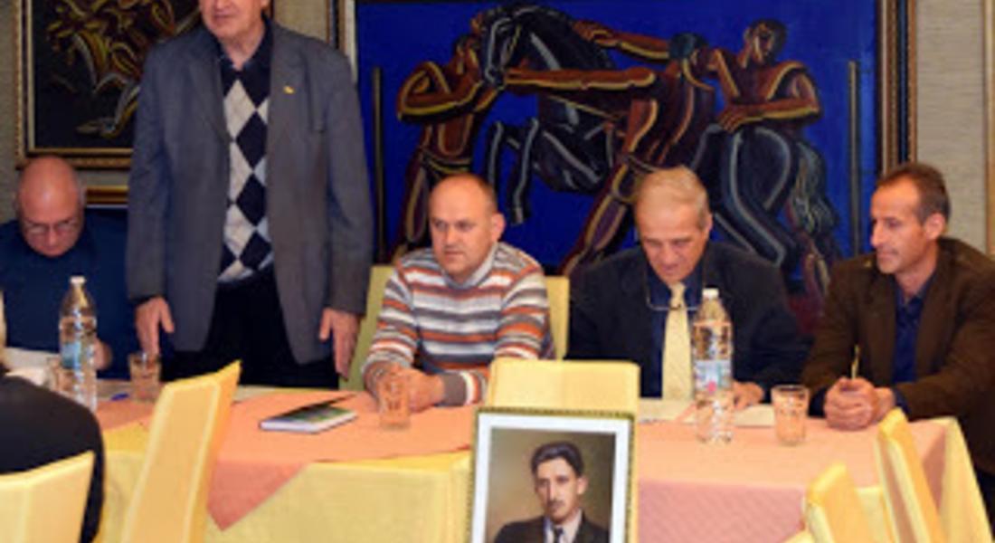 Ахмед Доган с подкрепа от членовете на Дружба "Родина"от Сатовча, Гоце Делчев и Доспат