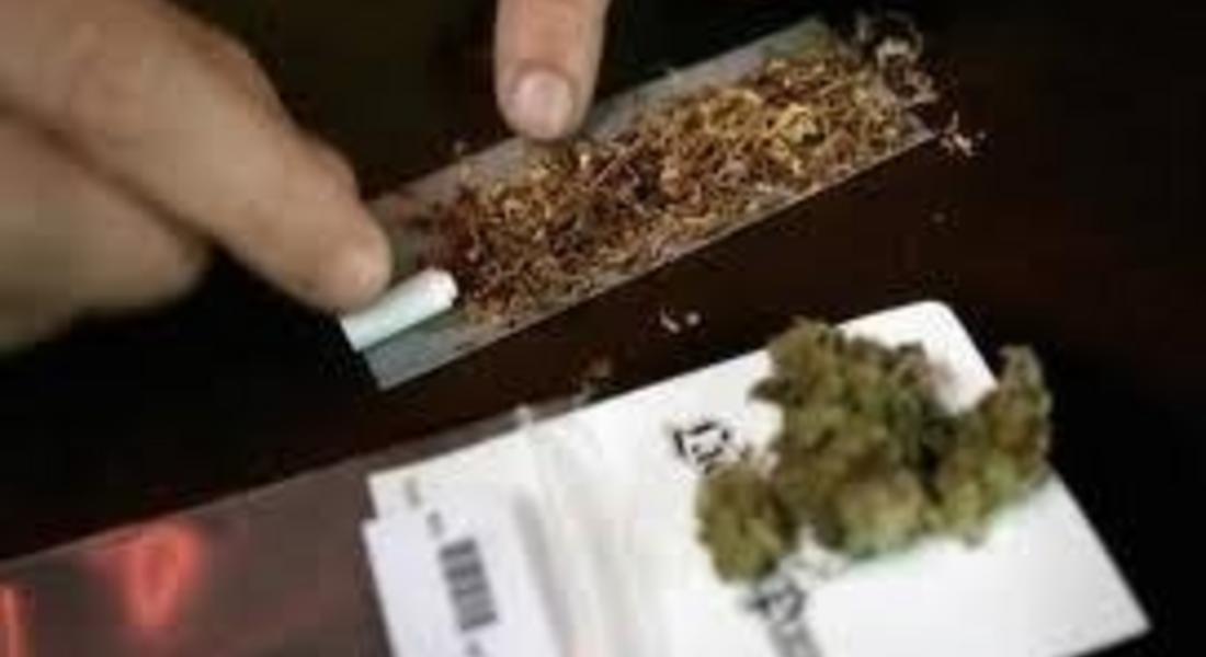 Задържаха 20-годишен мъж от Елховец за притежание на марихуана