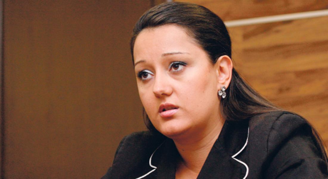 Министър Лиляна Павлова отправи сериозна забележка за работата на пътноподдържащата фирма в област Смолян