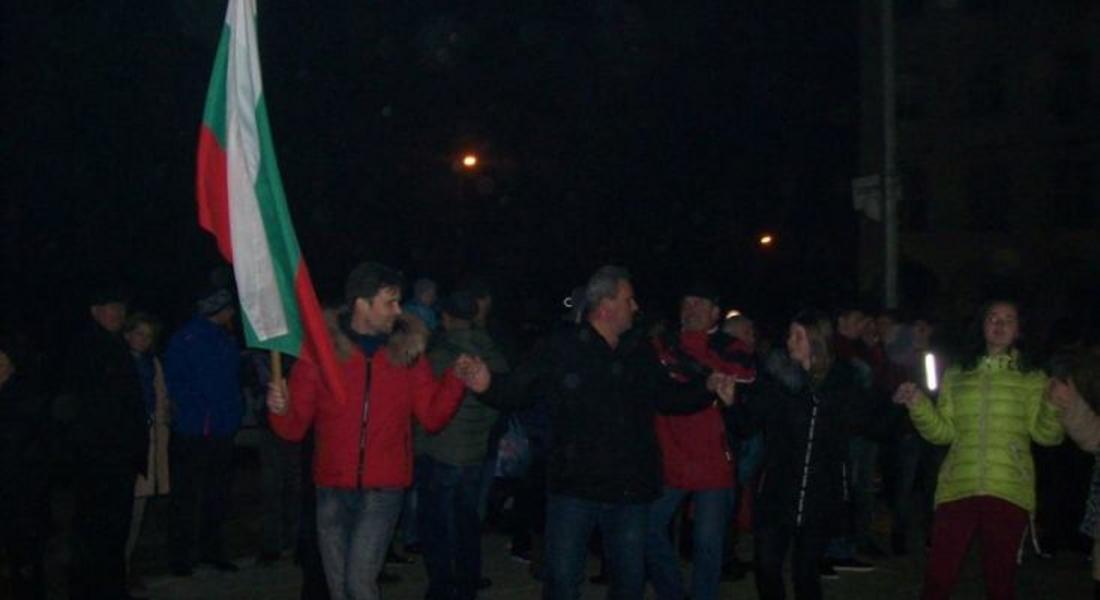 Инго Колар запали орадата в Райково