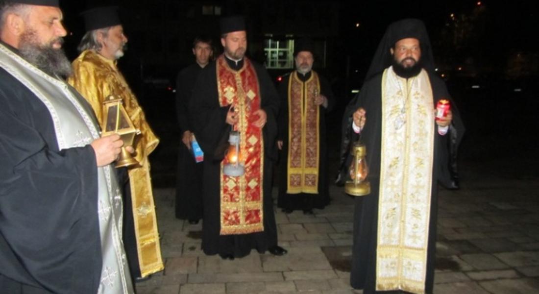 Благодатният огън пристигна и в Смолян