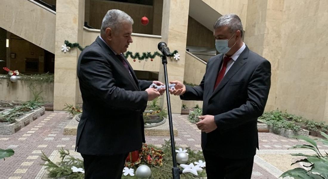Стефан Сабрутев предаде поста на новия областен управител Емил Хумчев