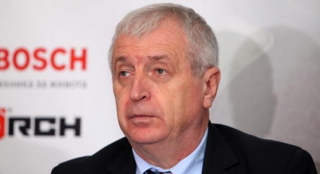 Инж. Емил Панчев: Гумите през зимата трябва да бъдат нови, зимни и с поне 4 милиметра грайфер