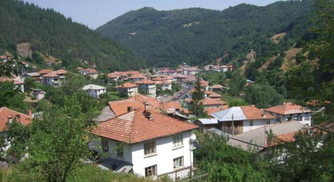 Родопско село събира пари за лечението на семейния си лекар