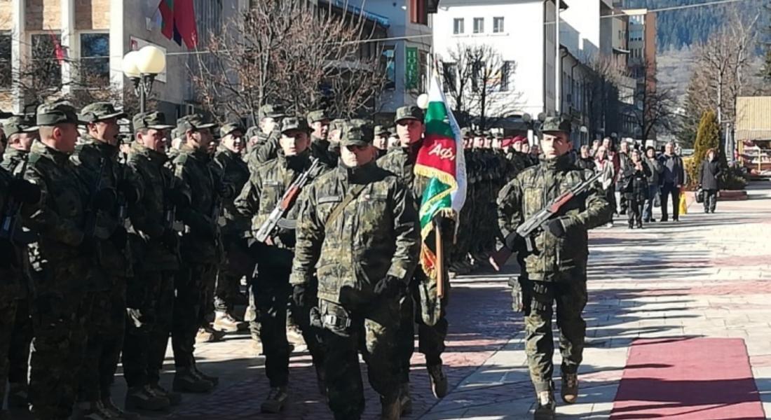  Тържествено посрещнаха 35-ия контингент от Афганистан в Смолян