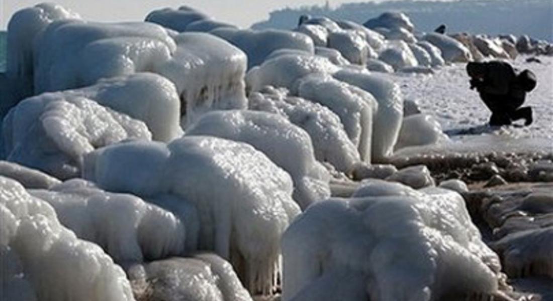 Черно море замръзна