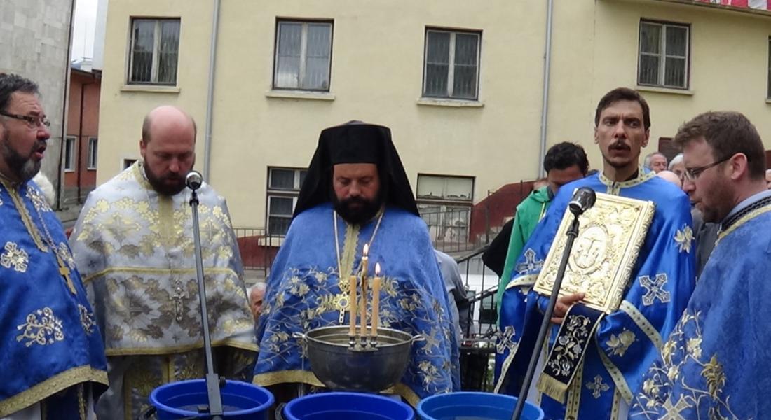    Смолянският храм „Покров Богородичен“ ще празнува в понеделник…