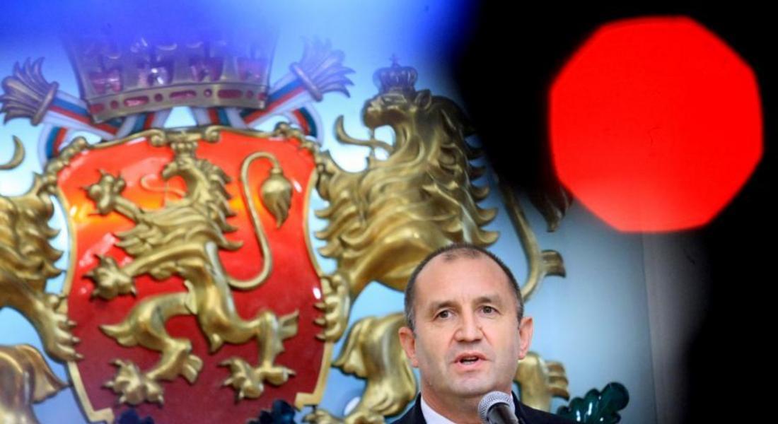 Радев наложи вето върху данъците на по-старите коли