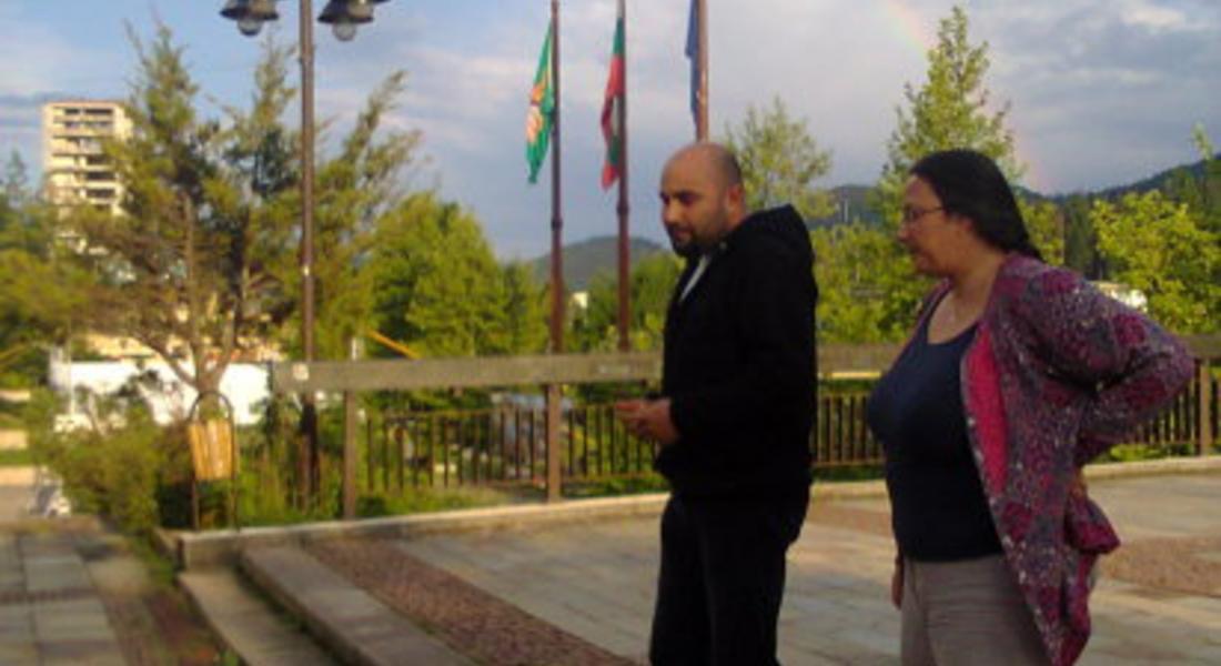Откриха арт инсталация на пешеходния мост в центъра на Смолян 