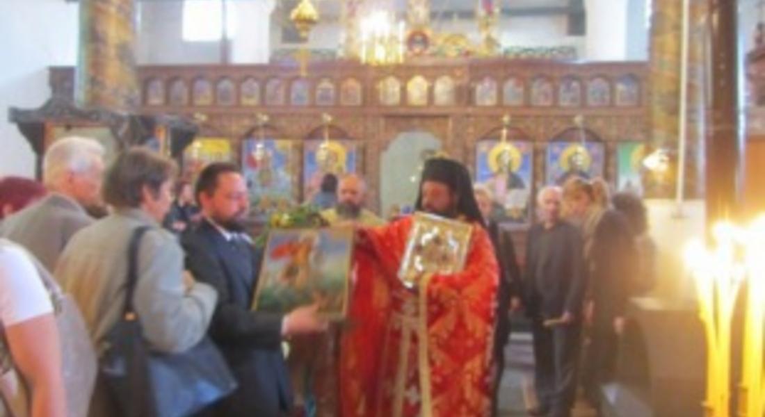 Храмов празник отбелязва днес храм “Св.Св. Козма и Дамян”