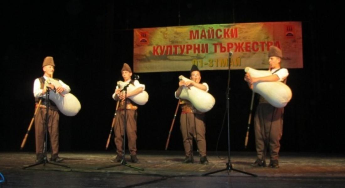  Талантите от Музикалното училище в Широка лъка откриха  Майските  тържества, които се провеждат за 44-ти път