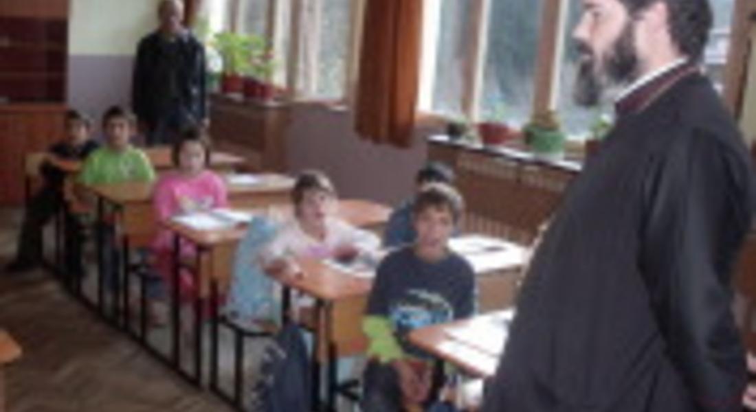 Децата от „Чисти сърца” обявиха акция за Коледа „АНТИ скрънза!”
