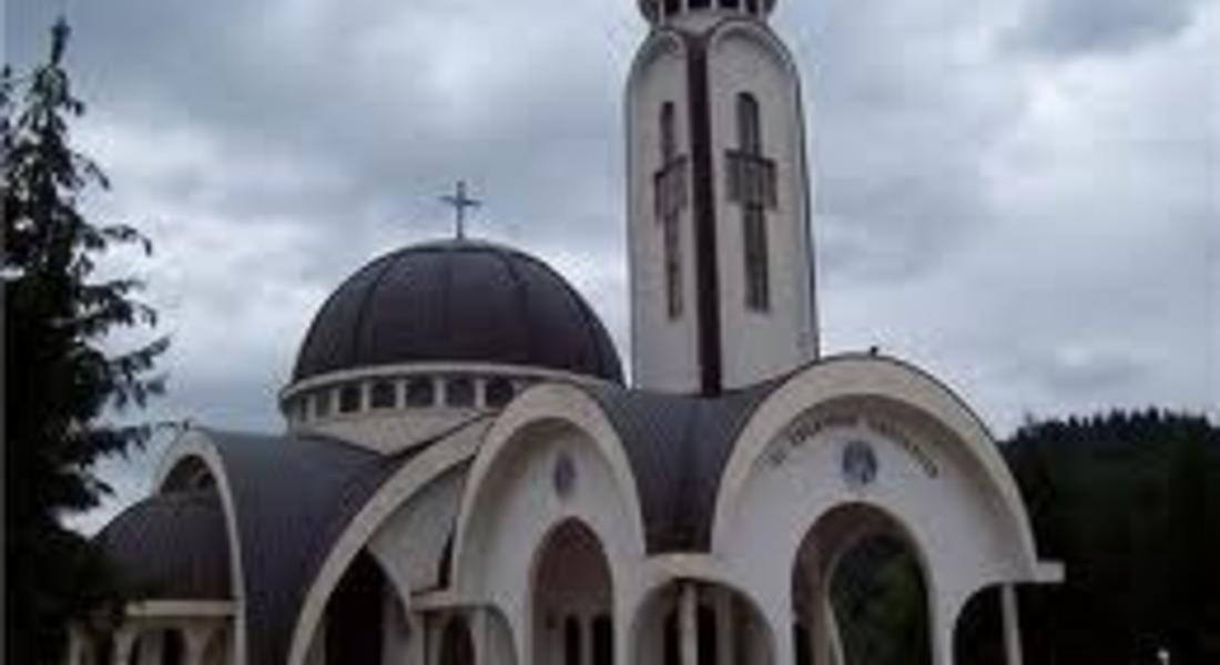 Апаши откраднаха 4 метра меден улук от храм „Св. Висарион Смоленски”