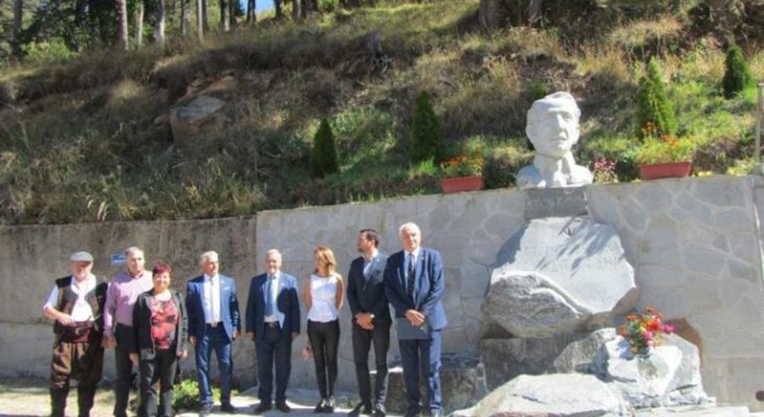 Андриян Петров: „Днес на тази знатна за нас българите дата, ние сме тук, за да отдадем почит на един голям българин – Апостол Кисьов Чудотвореца“