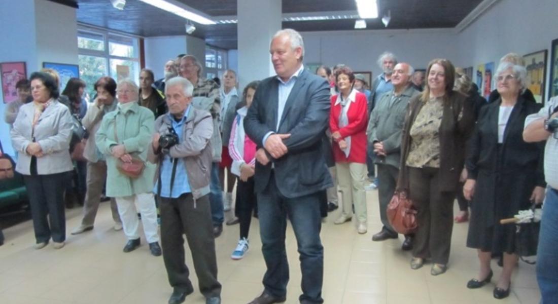 С подкрепата на кмета Мелемов, художникът Александър Петров представи изложба с 29 живописни платна