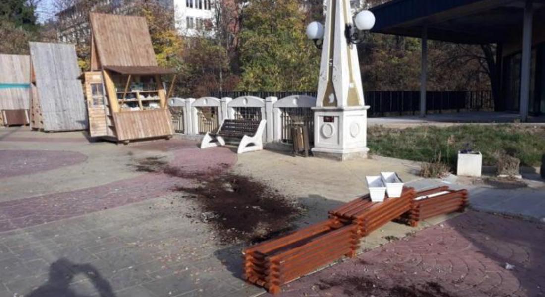 Поредната вандалска проява в Смолян, този път след Хелоуинско парти
